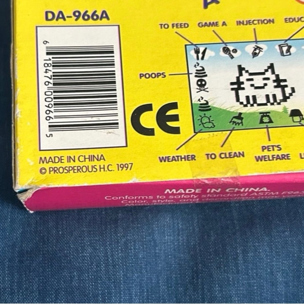 Octo-Pets 8 in 1 Virtual Pet Tamagotchi Style 1997 SEALED - Picture 10 of 12